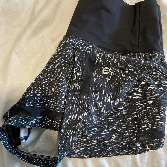 Lululemon Lace Trim Running Shorts 🏃🏼♀️ - Picture 2 of 3